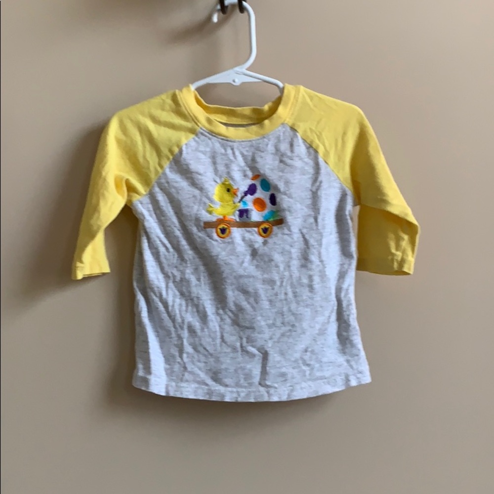 B2GOFREE 🍭Holiday shirt Sz 2T Easter